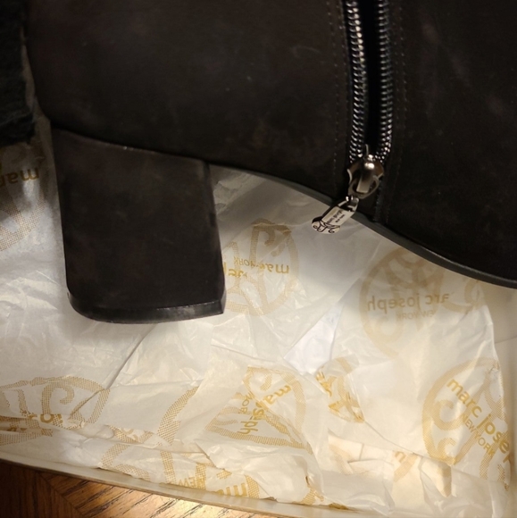 🆕️Marc Joseph ny boots size 9 with heel Leather Comes in box Black Zip up side - Picture 4 of 5